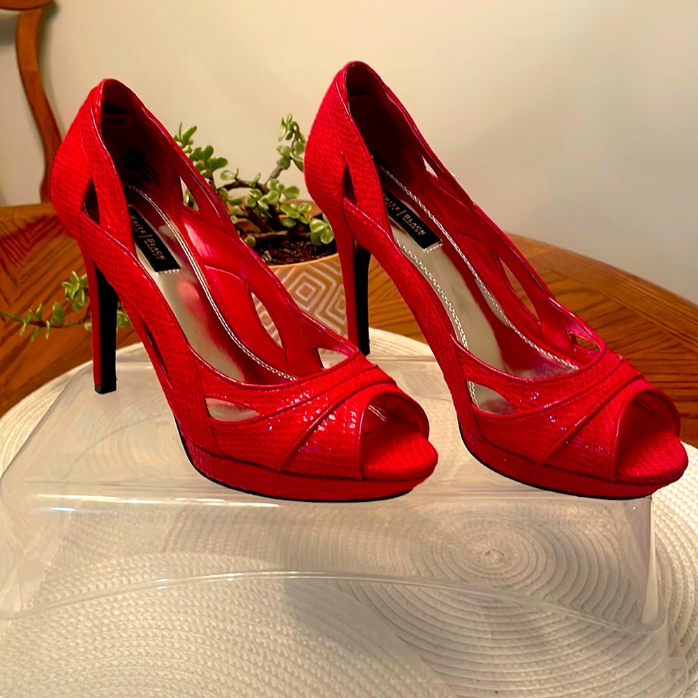 White House Black Market red “snake skin” open toe high heels, size 7.5